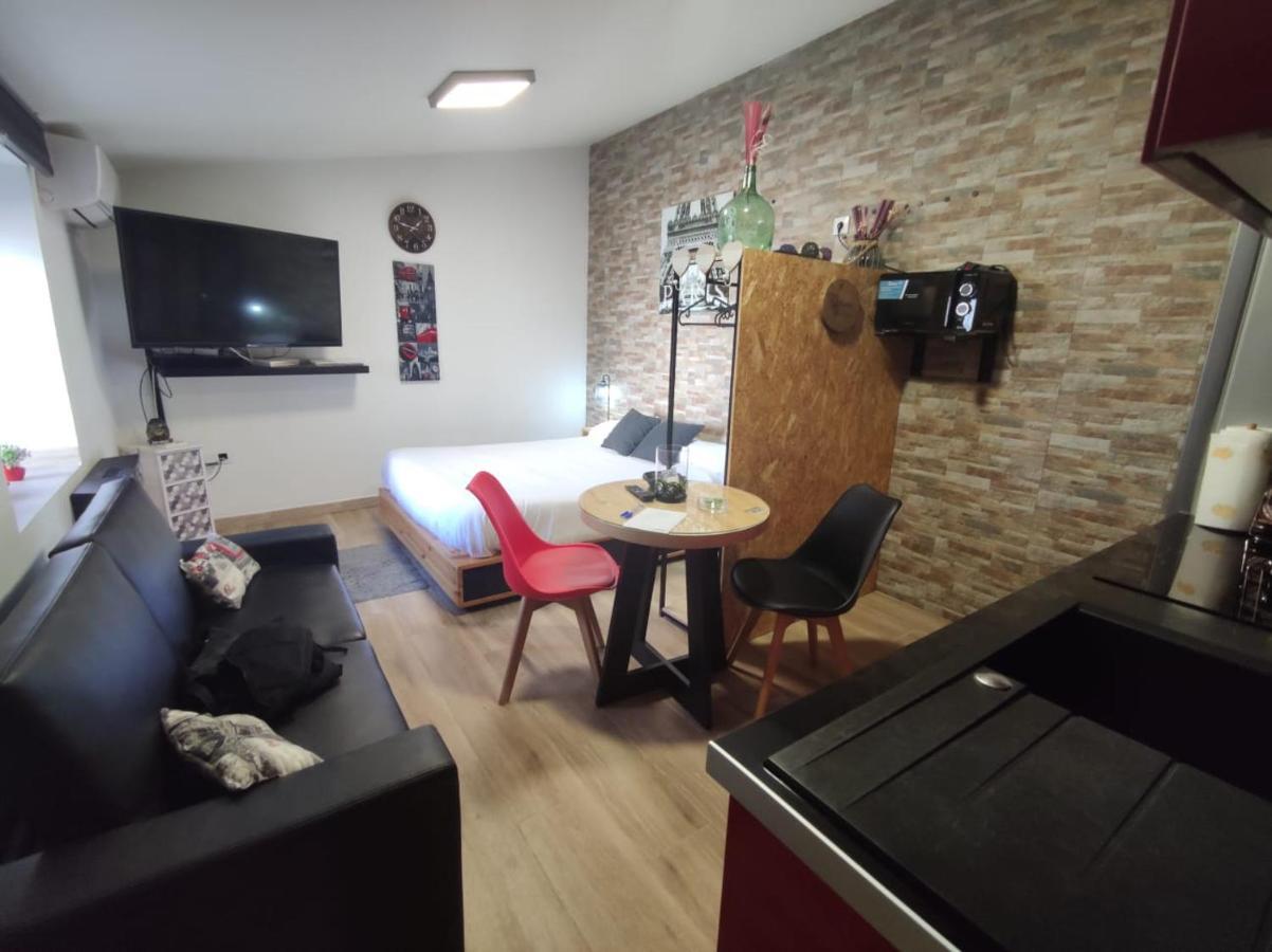 Casa Rural La Zzinetina Con Jacuzzi Константина Экстерьер фото